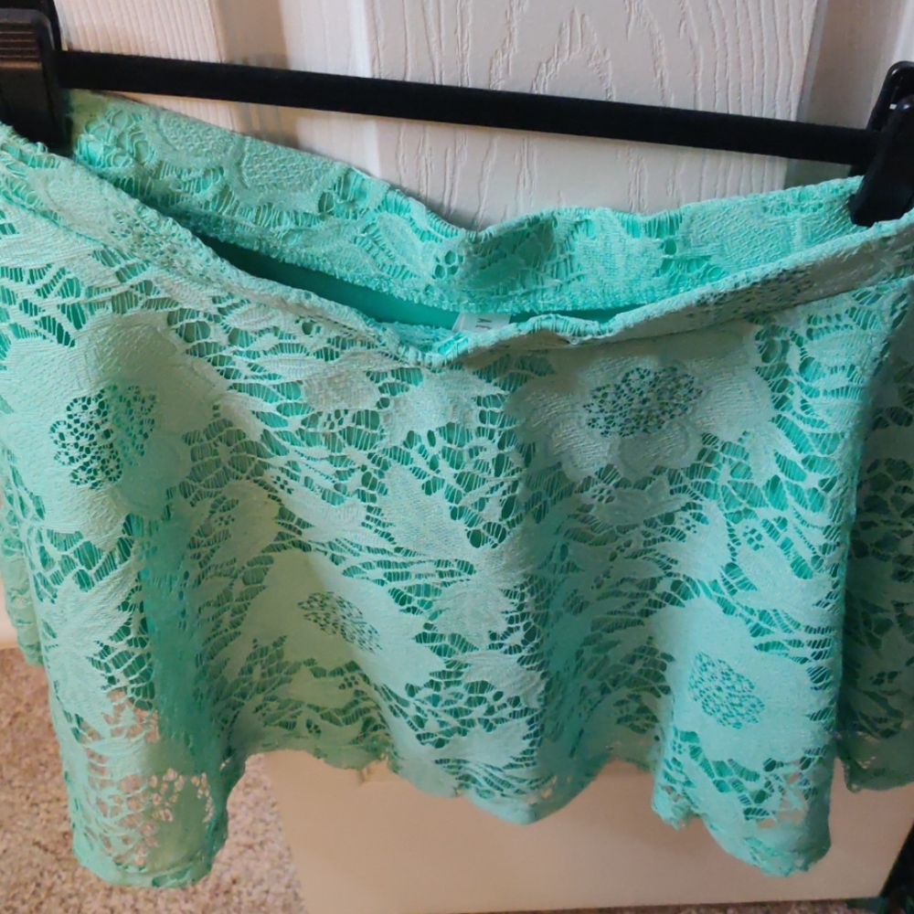 Neon pink Aeropostale skirt
